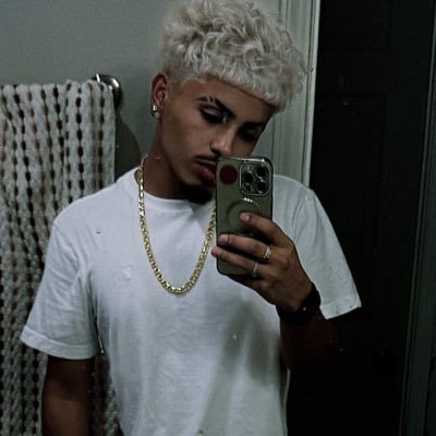 urfavfreakkk's profile picture