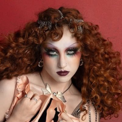 thaís's profile picture