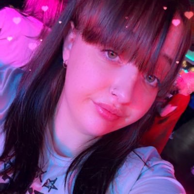 AstsQueenInBlue's profile picture