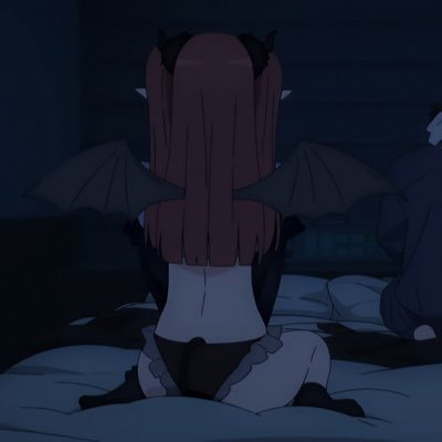 𝘊𝘦𝘭𝘪 𝘝𝘢𝘮𝘱's profile picture