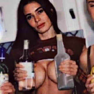 LanaRhoadesLM's profile picture