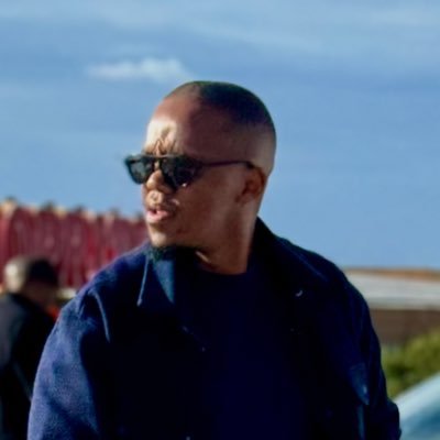 lEsethuHasane's profile picture