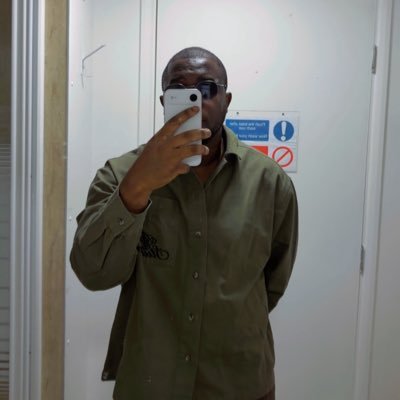 __Shola's profile picture