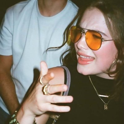 andrea's profile picture