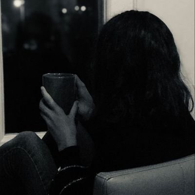 lara's profile picture