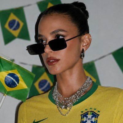 layzhis's profile picture