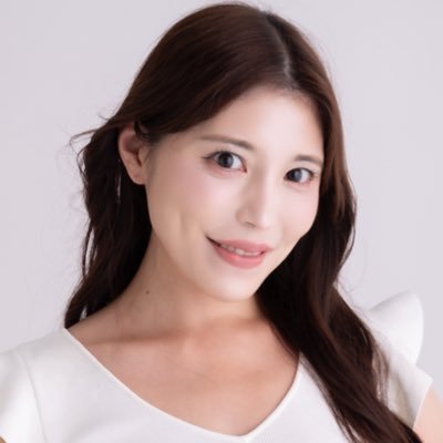 Reina+World🧬🐝虫のお姉さん🦋レイナ先生🥼's profile picture