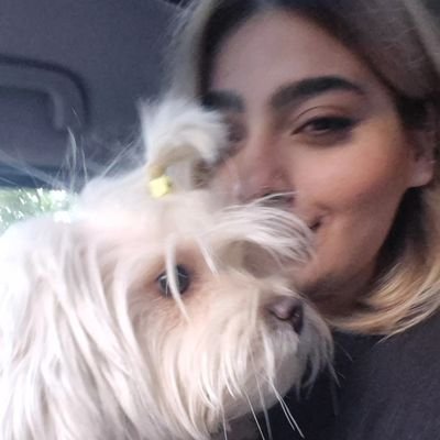multilingual girl's profile picture