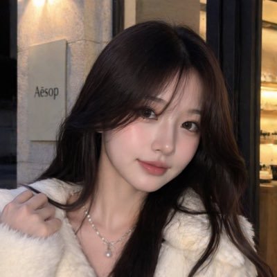LuxeAuraVN's profile picture