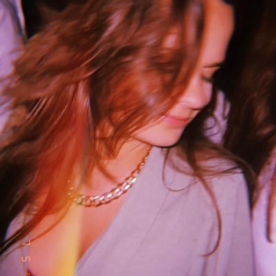 elle 🌿's profile picture