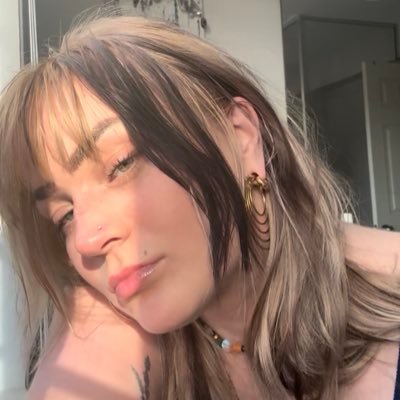 ˖✧˚ 𝒟𝐼𝒵𝒵𝒴 ˚✧˖ 𝖋𝖎𝖓𝖉𝖔𝖒's profile picture