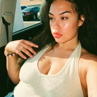 𝐒 𝐈 𝐌 𝐏 𝐋 𝐘 ᴛᴀʏ 🪬's profile picture