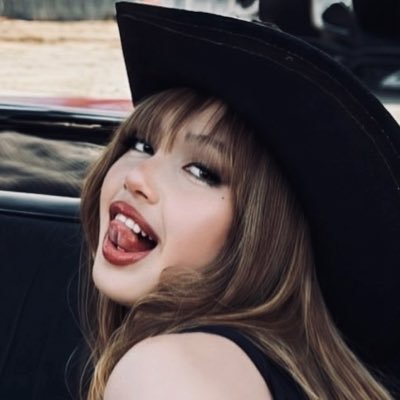 ✶'s profile picture