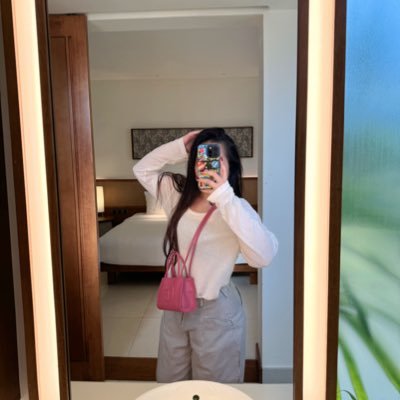 𝐓𝐇𝐈́𝐂𝐇 𝐌𝐈̀ 𝐓𝐎̂𝐌 💜's profile picture