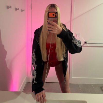 SubbyIris's profile picture