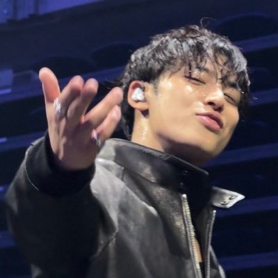 mnwnwrld's profile picture