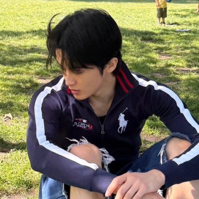 02's profile picture