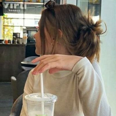 𝙉𝙤𝙪𝙧𝙖's profile picture