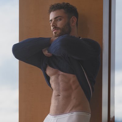 that 'straight' bodybuilder's profile picture