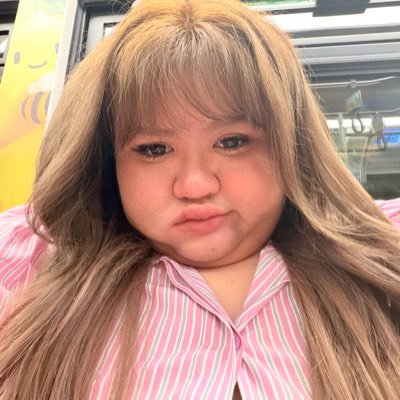 ปุยย 🌻🕊️ — (slow)'s profile picture