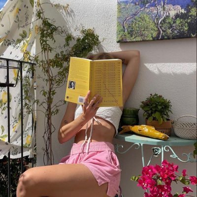 Nazlı 🦢's profile picture