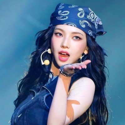 bluuforkarina's profile picture