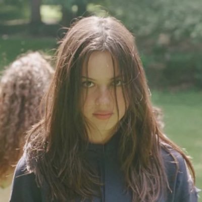 ⊬'s profile picture