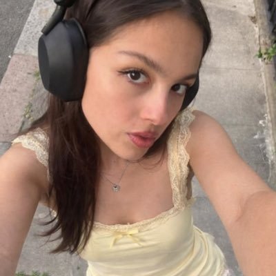 fefi | mantra's profile picture