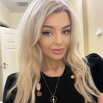 Eva 🤍🥀's profile picture