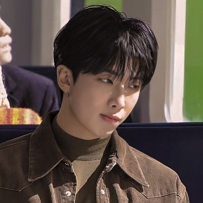 𝘣𝘳𝘢𝘤𝘩𝘪𝘰𝘴𝘢𝘶𝘳𝘶𝘴⁷ ⊙⊖⊜'s profile picture
