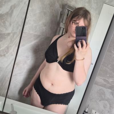 AmyGoWoof's profile picture