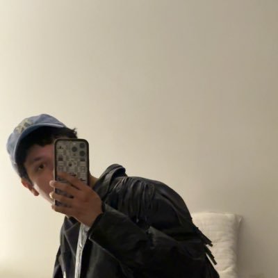 🕳's profile picture