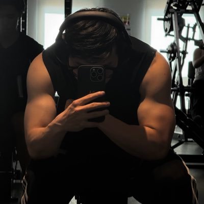 trankhanh200112's profile picture