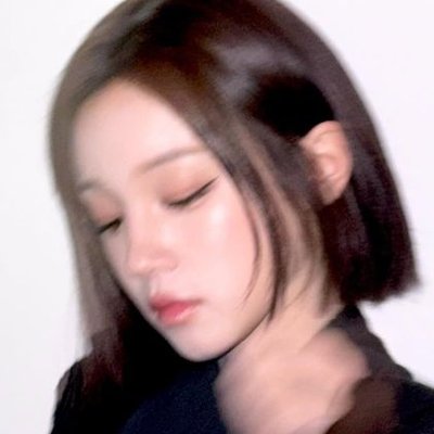⎡R⎦⁹²³⋆'s profile picture