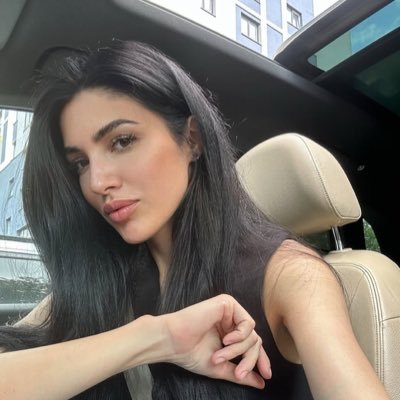👑 Julia Seblini 👑's profile picture