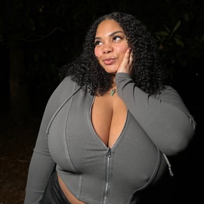 LiveLoveAdaya's profile picture