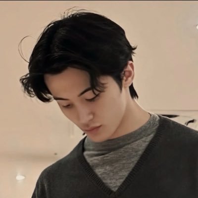 sell's profile picture