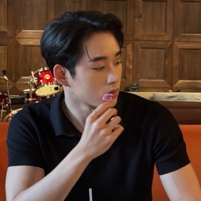 me's profile picture