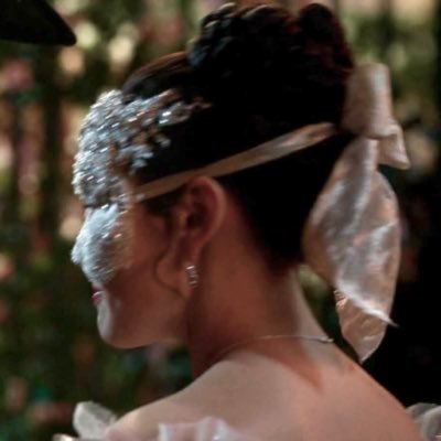 ladyinsilv's profile picture