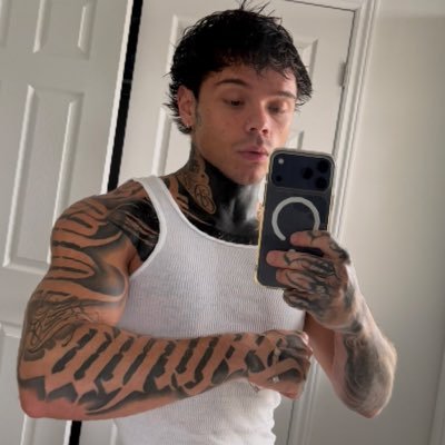 mzshally23's profile picture