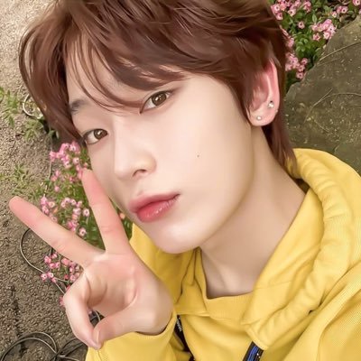 emi 🌷's profile picture