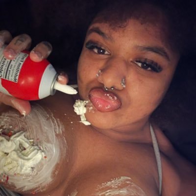 unastyimnastier's profile picture