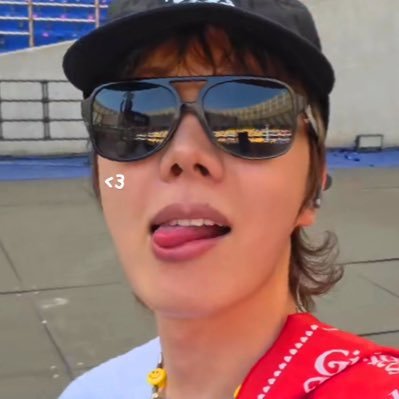 jwekwe⁷'s profile picture