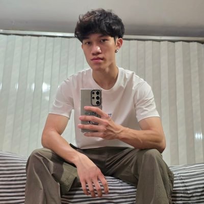 yang_nov_xxiv's profile picture