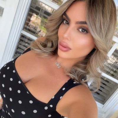 AraQueenBae's profile picture