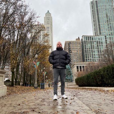 Aaron 💛🖤's profile picture