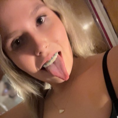 blondebop0's profile picture