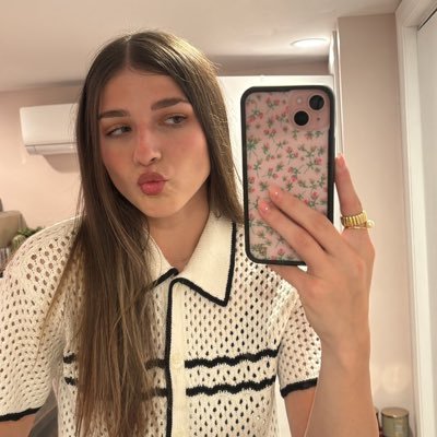 hugo 🍭🛼💗's profile picture
