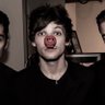 adèle ໑̣✩ louis recognised me!! 的头像
