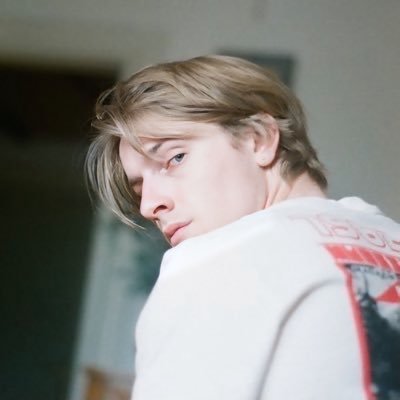 werner 卌's profile picture
